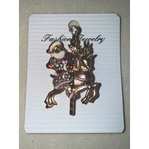 NWT Santa And Reindeer Fashion Christmas Pin Brooch